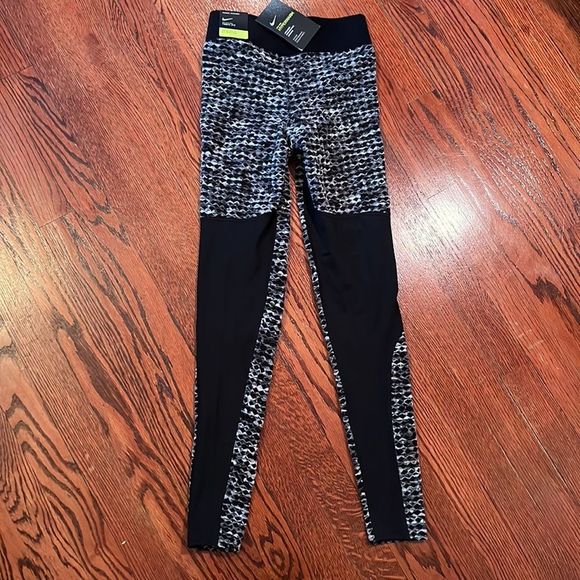 Nike pro Hyperwarm Brusted legging  XS - Picture 6 of 10